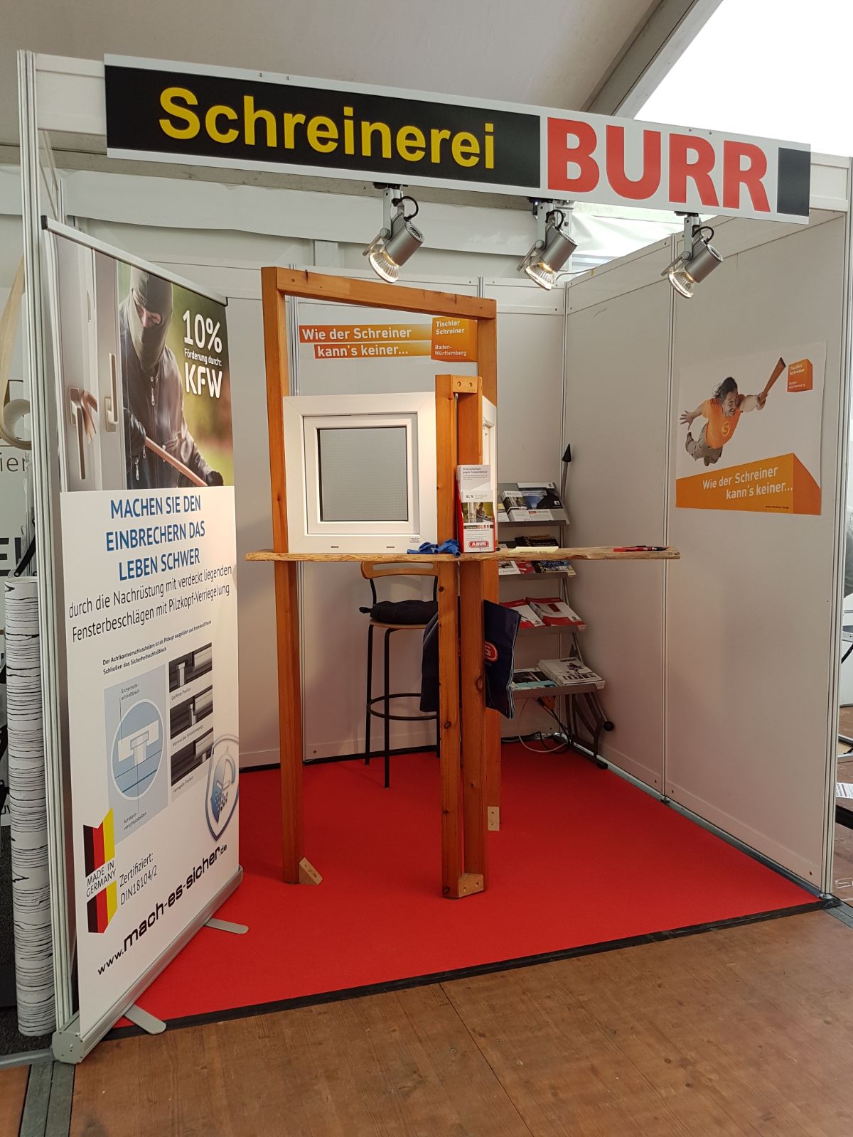 Der Messestand von Schreinerei und Fensterbau BURR